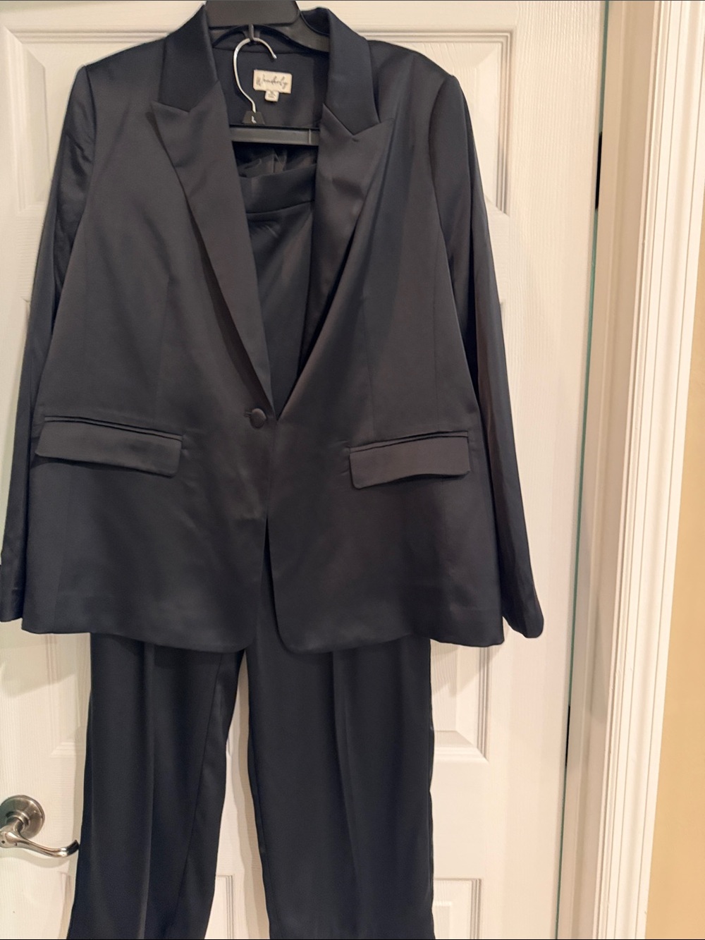 Wonderly Black Satin-Trim Two-Piece Suit Xl jacket  L pants